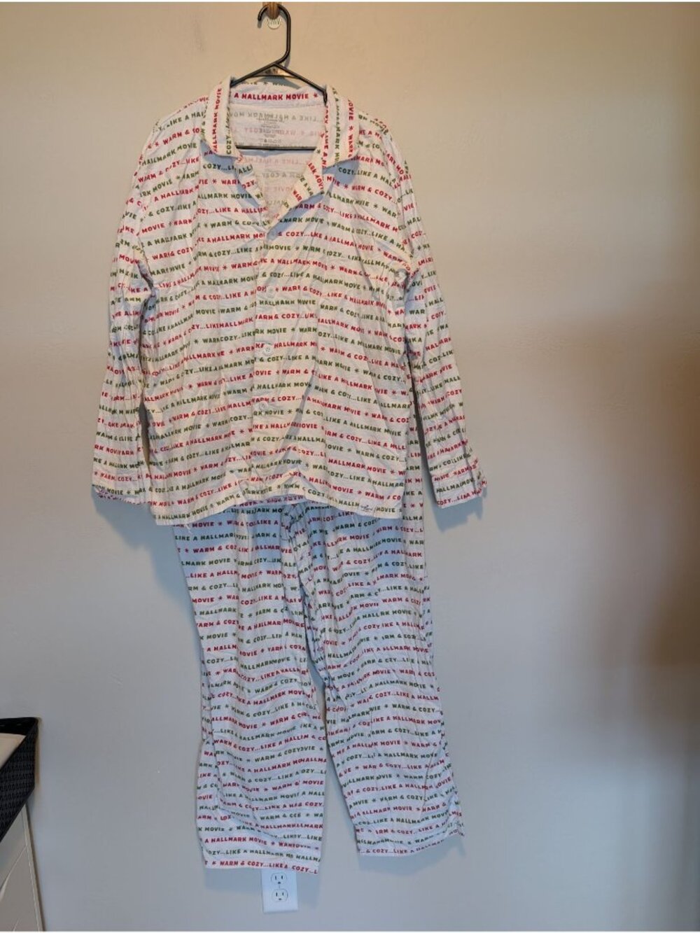 Hallmark Channel Warm & Cozy Pajama Set XXL Holiday Print Christmas